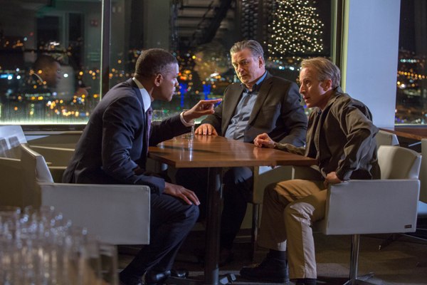 L-r,  Will Smith, Alec Baldwin and Arliss Howard star in Columbia Pictures' "Concussion."