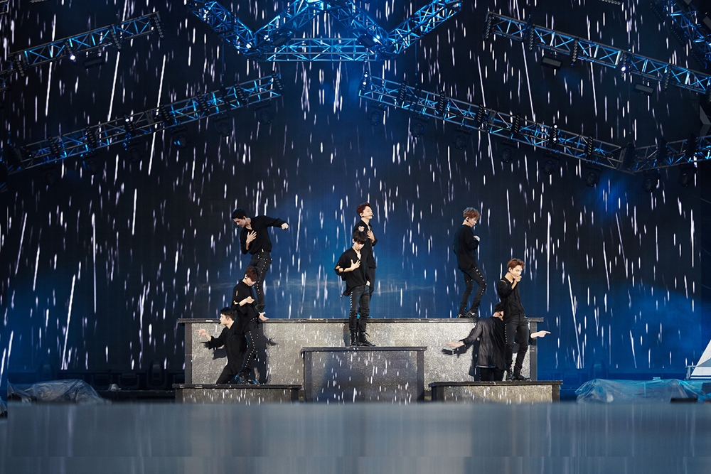 [EXO 1] EXO_Encore Concert (5)