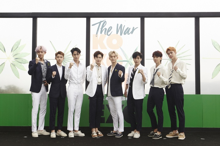 [Group Image 1] EXO